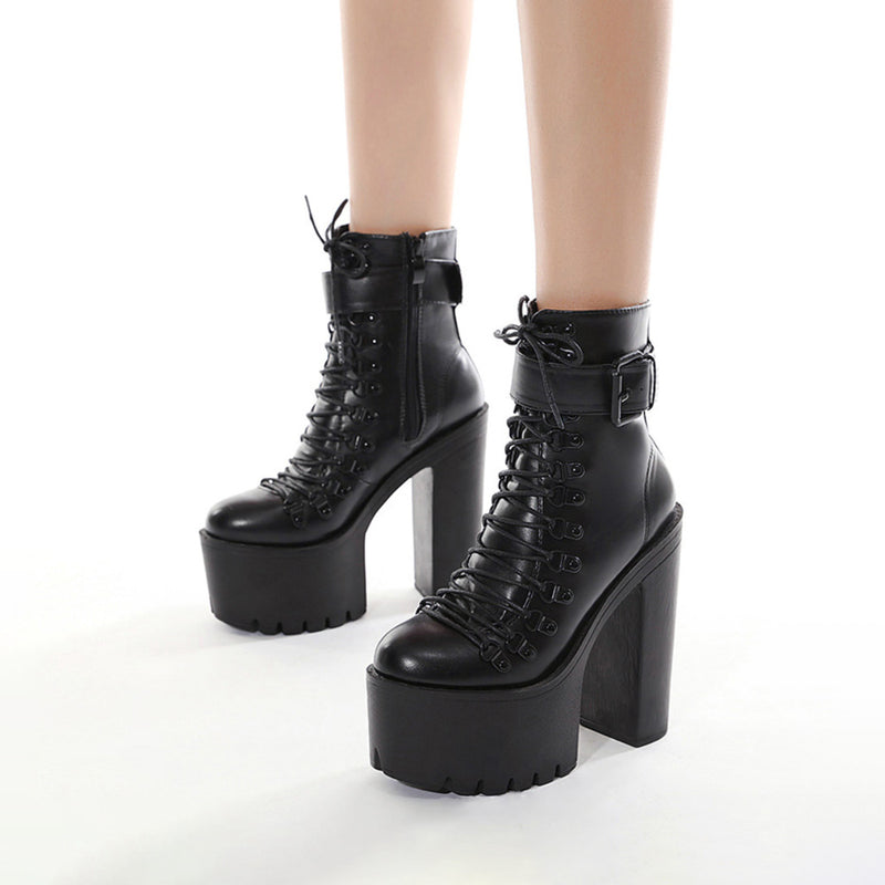 Gothic fashion footwear - Black high heel platform boots for a daring style