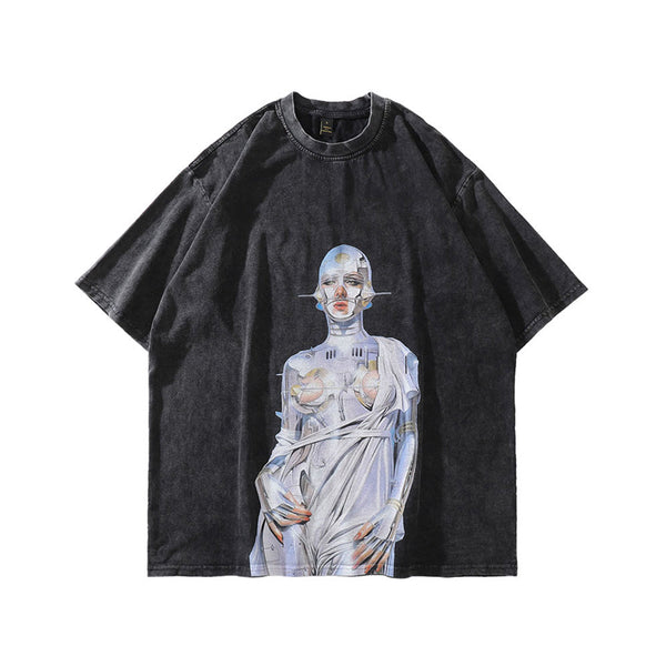 Cyber Queen T-Shirt - Trendy streetwear for confident fashion enthusiasts.