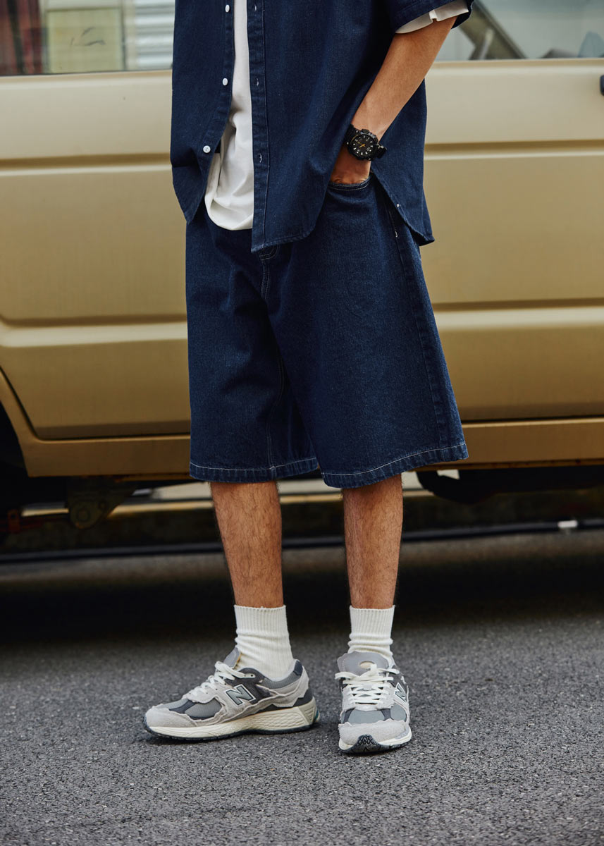 Vintage Baggy Denim Skater Shorts in Dark Blue