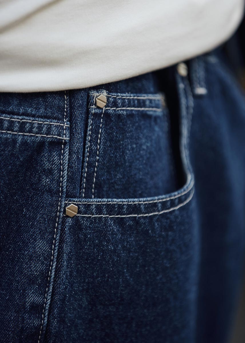 Vintage Baggy Denim Skater Shorts in Dark Blue